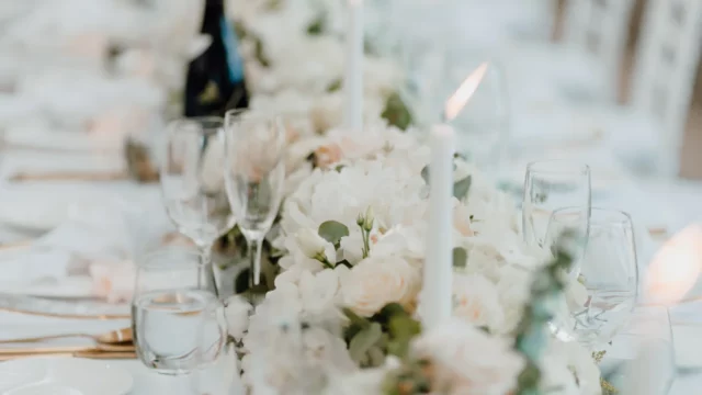 Event Planner: Coleen McKay. White pastel blush wedding table.