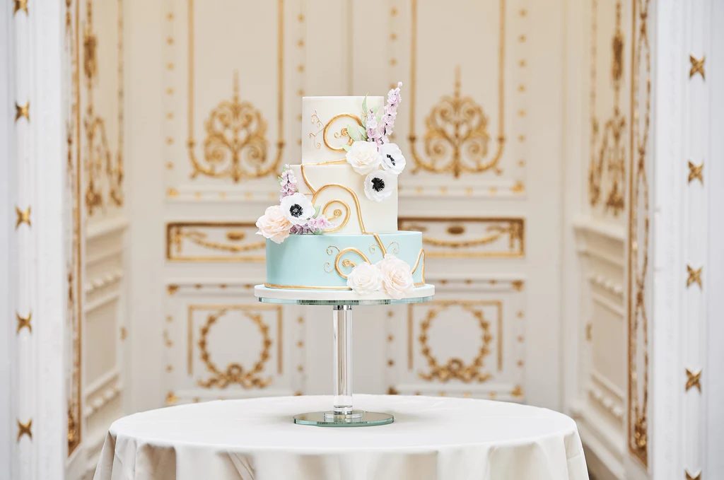 Cake Designer: Peboryon. Wedding cake opulent modern luxury 3 tier.