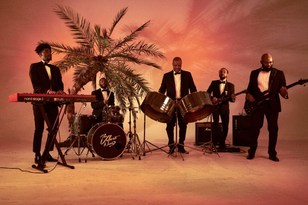 Event Entertainment: The Velvet Notes. Music Band, jazz, weddings and events.